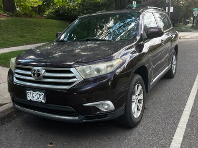Used 2012 Toyota Highlander FWD w/ Tech Pkg