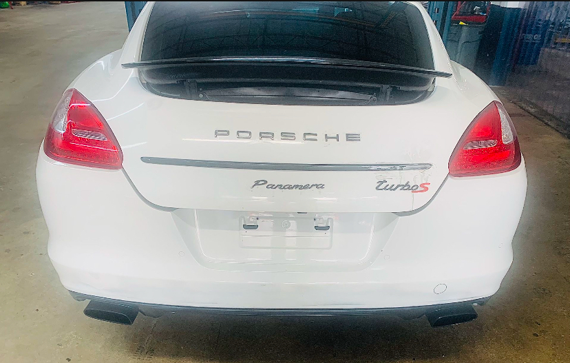 Used 2011 Porsche Panamera RWD image 5