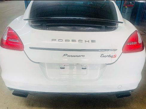 Used 2011 Porsche Panamera image 5