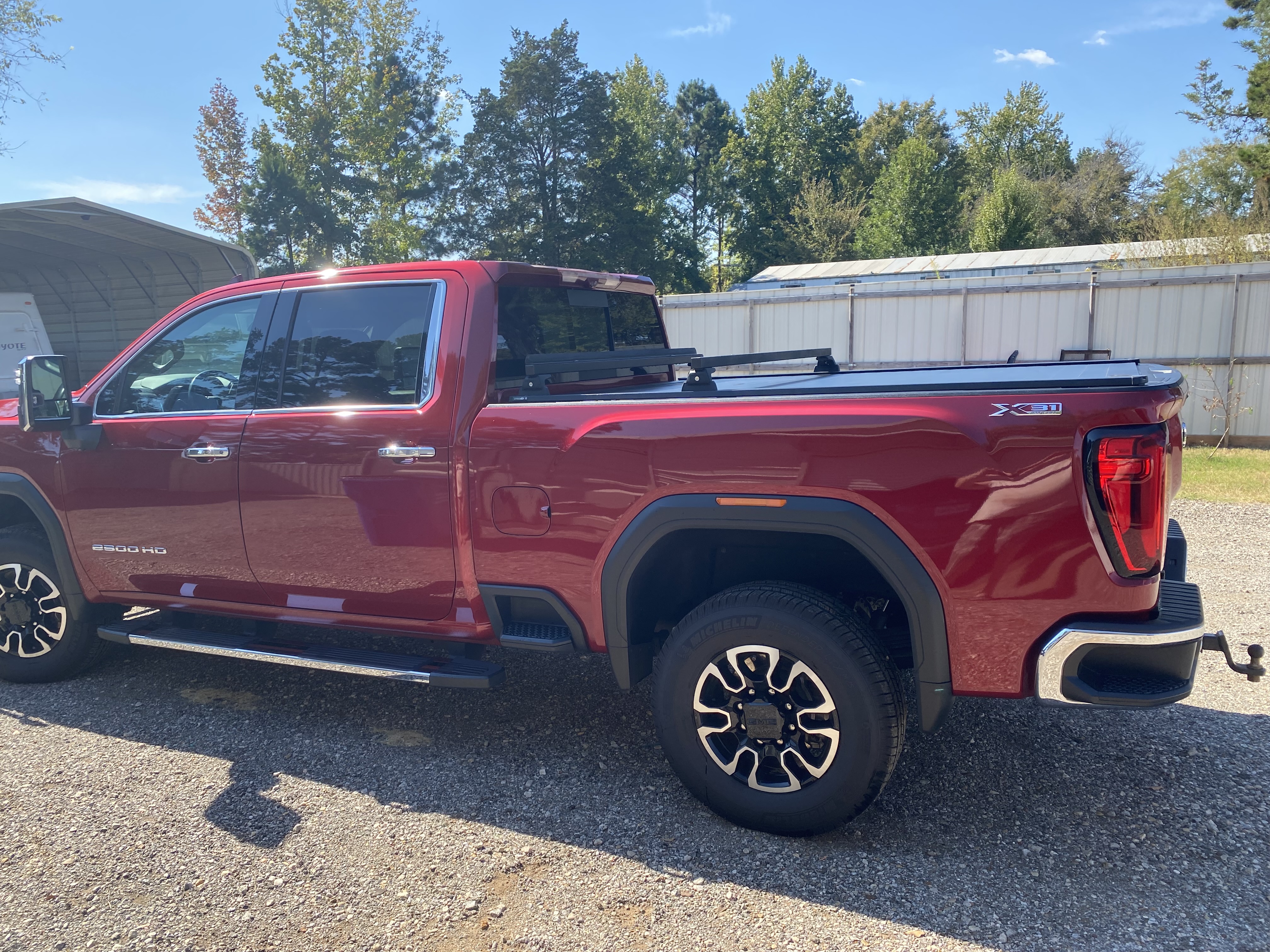 Used 2020 GMC Sierra 2500 SLT w/ Technology Package AWD/4WD image 13