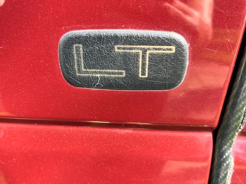 Used 1998 Chevrolet Suburban 2WD w/ Preferred Equipment Group 3 image 14