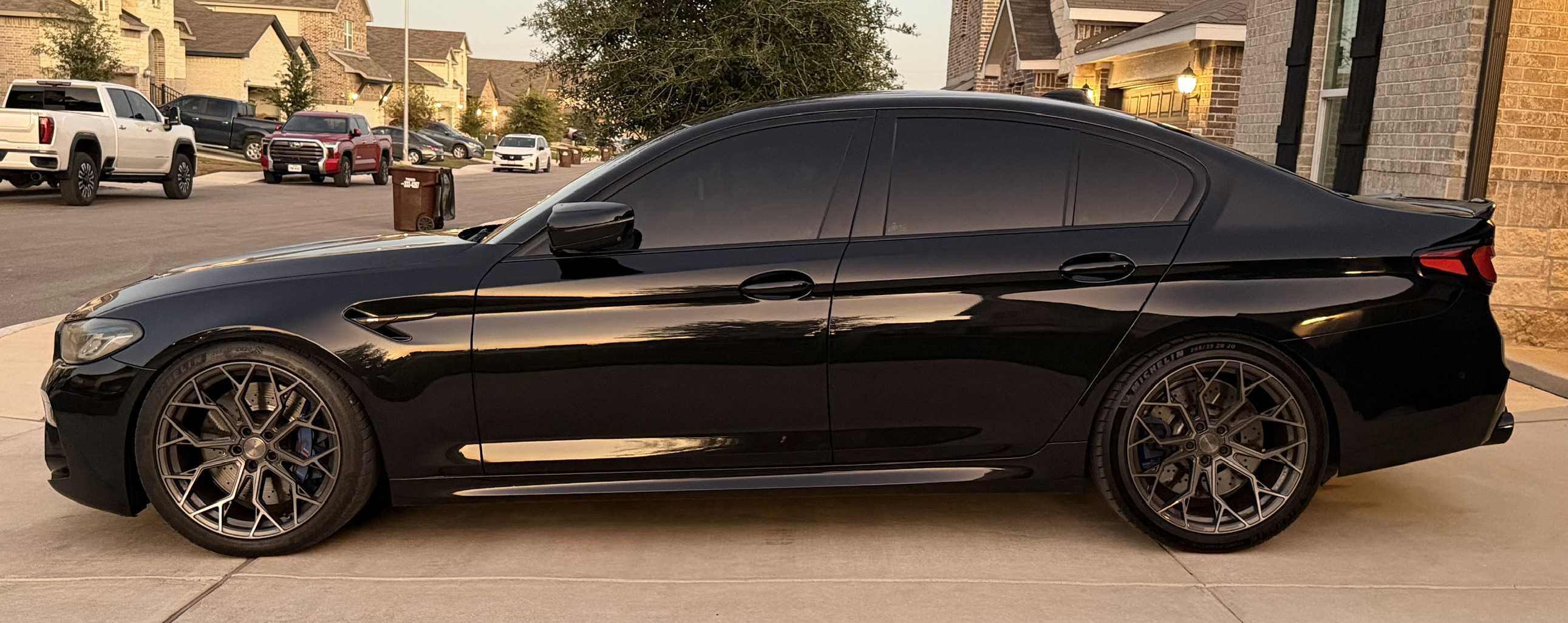 Used 2020 BMW M5 w/ Executive Package AWD/4WD image 1