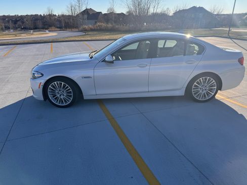 Used 2015 BMW 550i xDrive Sedan image 9