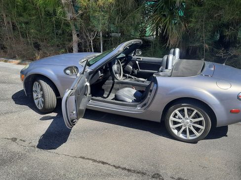 Used 2007 MAZDA MX-5 Miata Grand Touring image 1