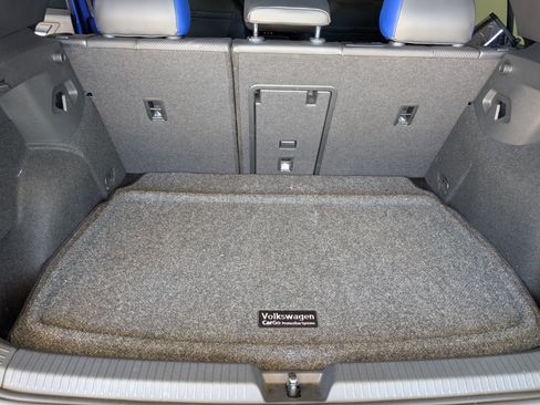 Used 2024 Volkswagen Golf R image 12