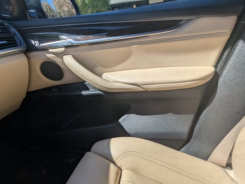 Used 2017 BMW X5 xDrive40e image 23