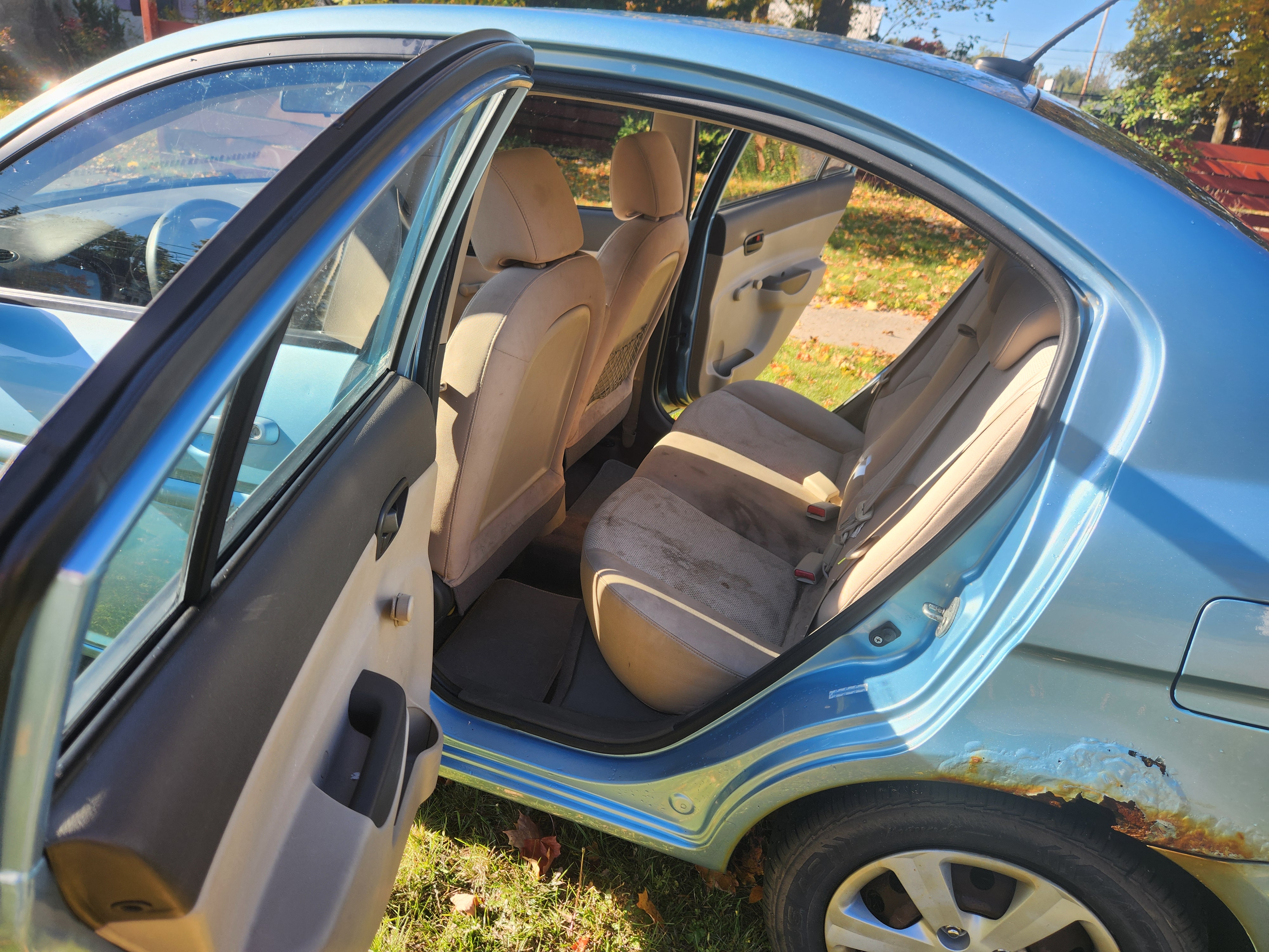 Used 2010 Hyundai Accent GLS FWD image 11