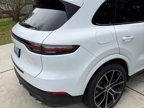 Used 2019 Porsche Cayenne S image 4
