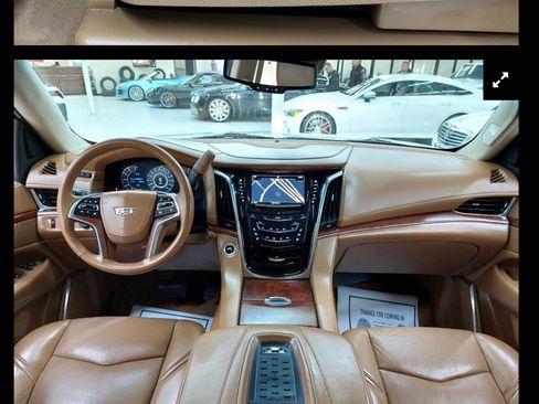 Used 2016 Cadillac Escalade Platinum image 4