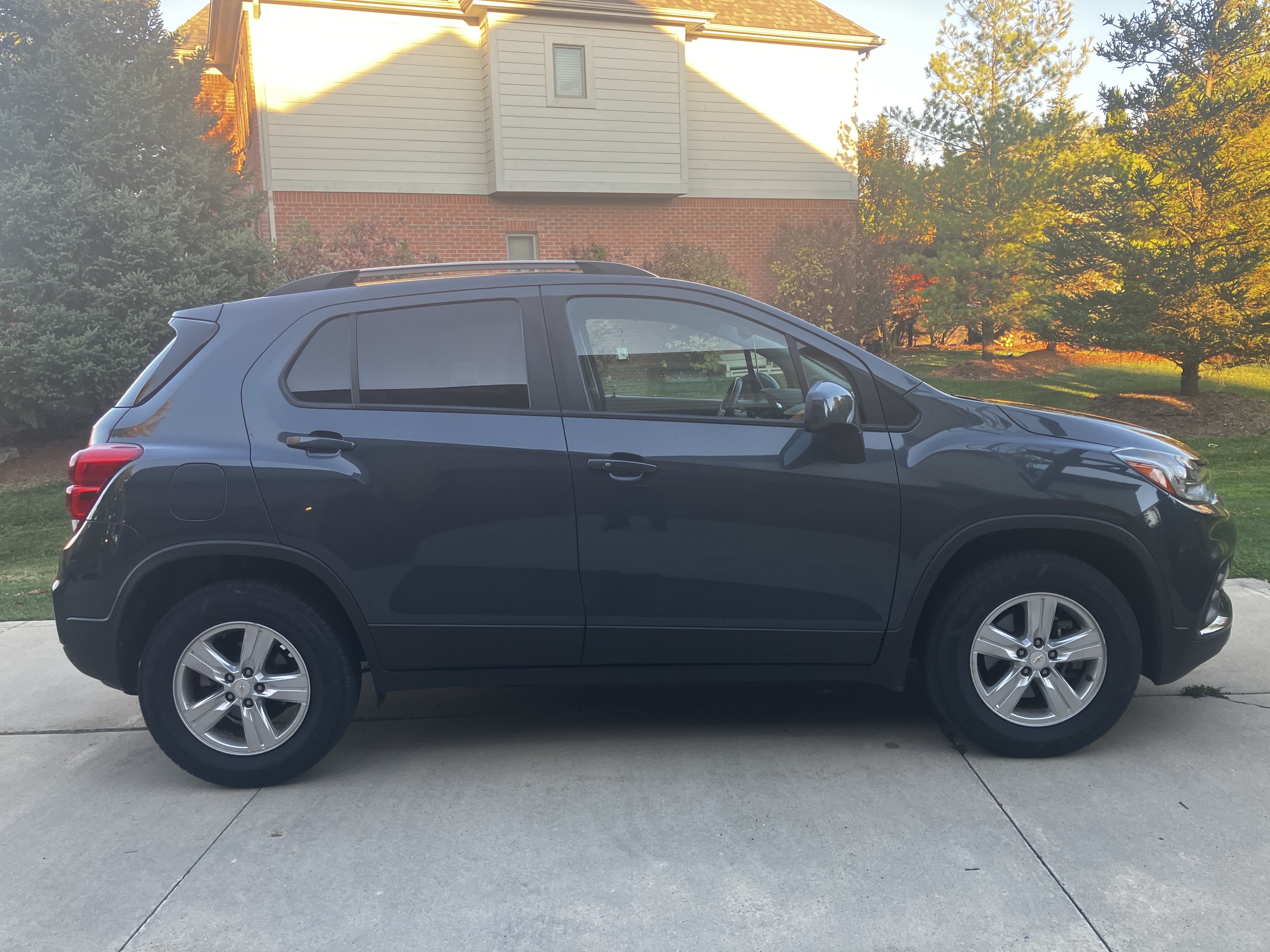Used 2022 Chevrolet Trax LT w/ Driver Confidence Package AWD/4WD image 15