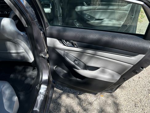 Used 2018 Honda Accord Hybrid image 24