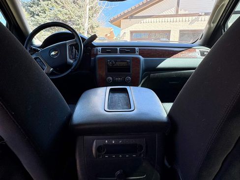 Used 2014 Chevrolet Tahoe LS image 16