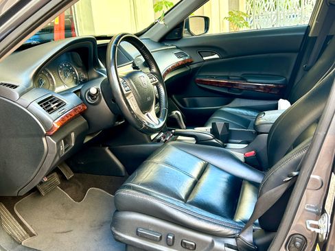 Used 2010 Honda Crosstour EX-L image 19