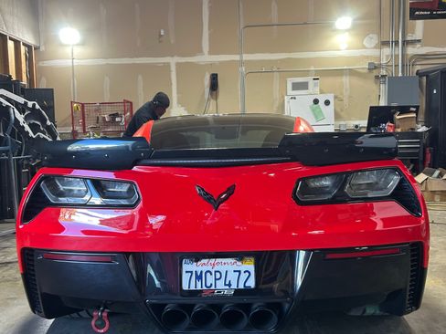 Used 2015 Chevrolet Corvette Z06 w/ 2LZ Preferred Equipment Group image 14