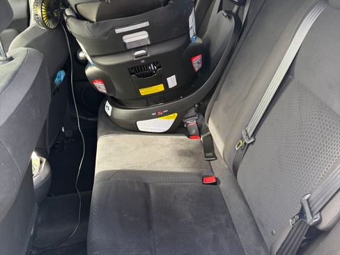 Used 2011 Nissan Juke SV image 9