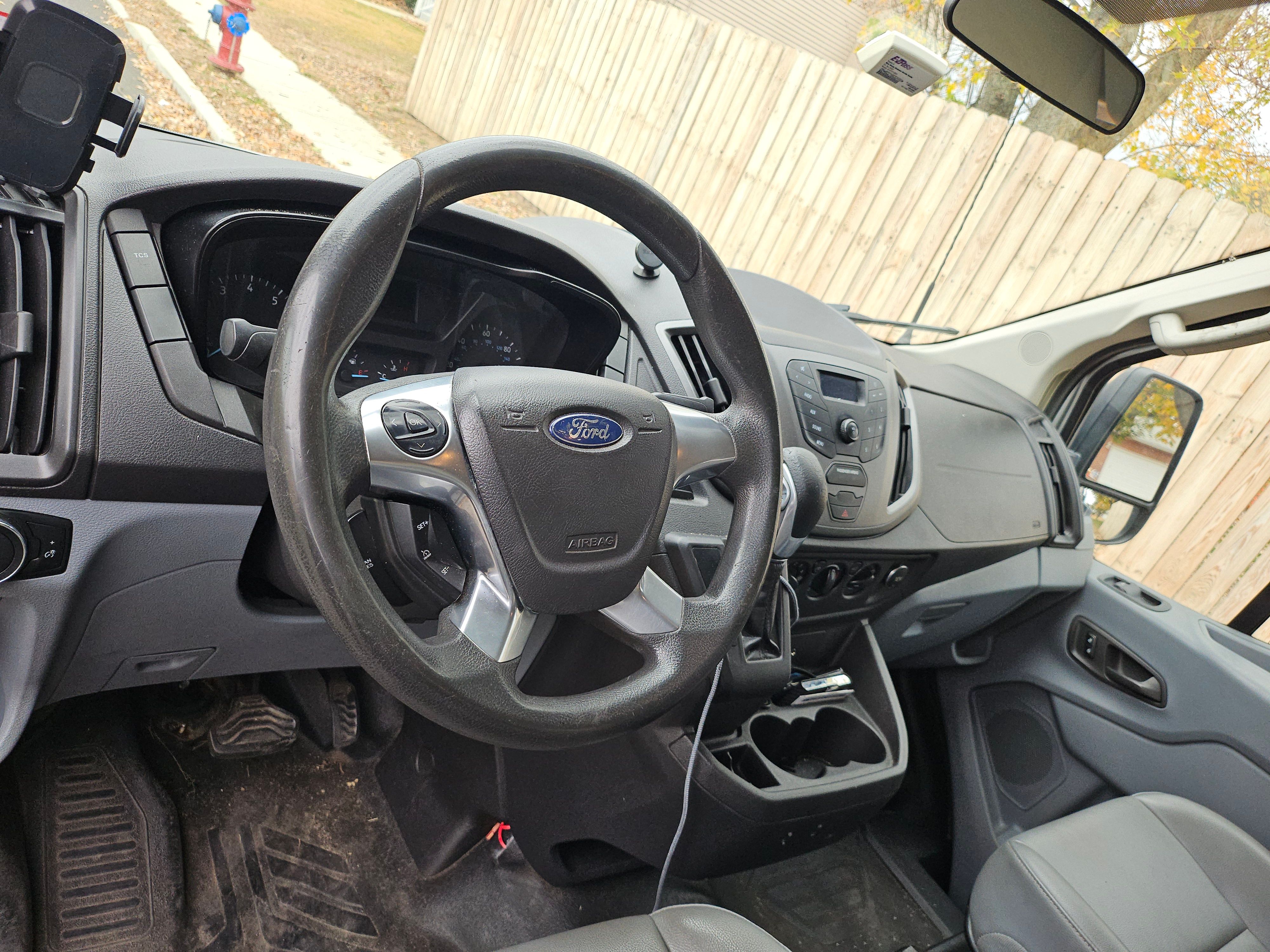 Used 2015 Ford Transit 150 130 Low Roof RWD image 1