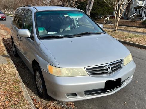 Used 2004 Honda Odyssey EX-L image 2
