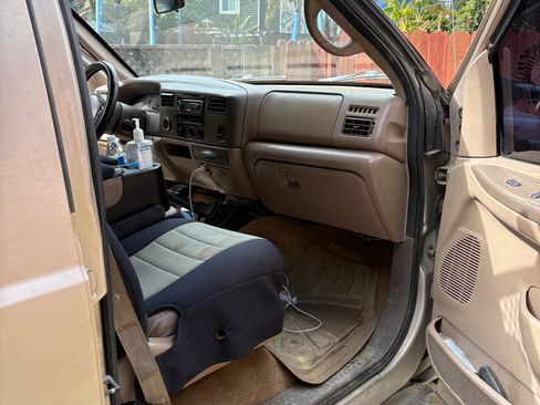 Used 1999 Ford F250 4x4 Crew Cab Super Duty image 6