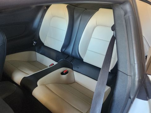 Used 2015 Ford Mustang GT Premium image 12