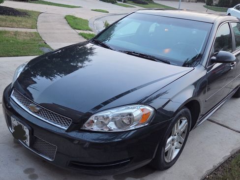 Used 2014 Chevrolet Impala LT w/ LT Sunroof Package image 4