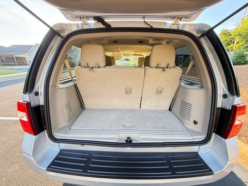 Used 2014 Ford Expedition XLT AWD/4WD image 13