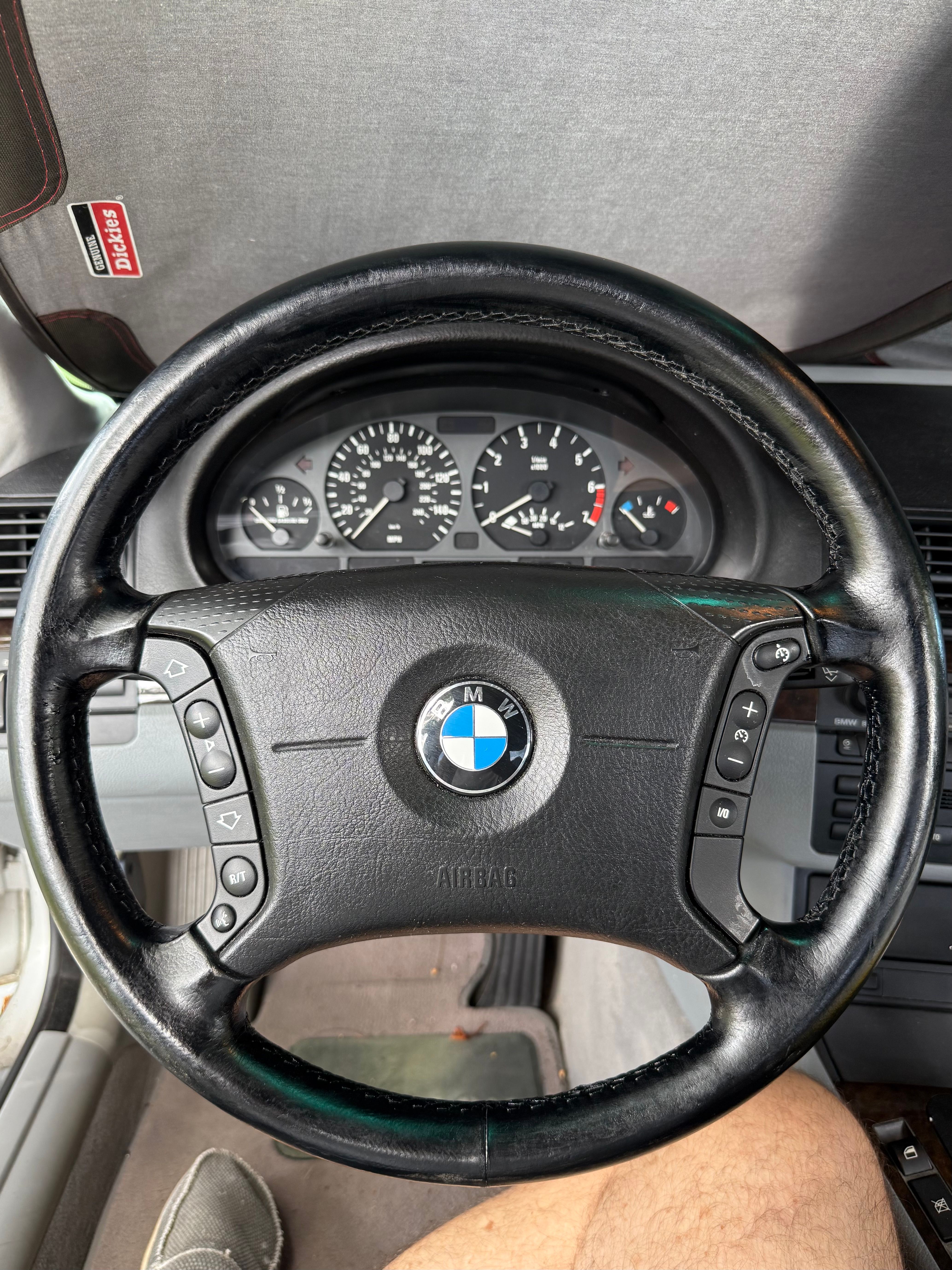 Used 2001 BMW 325i Sedan RWD image 9