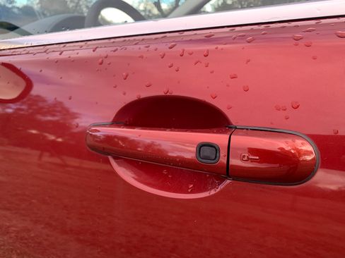 Used 2011 Jaguar XF Premium image 18