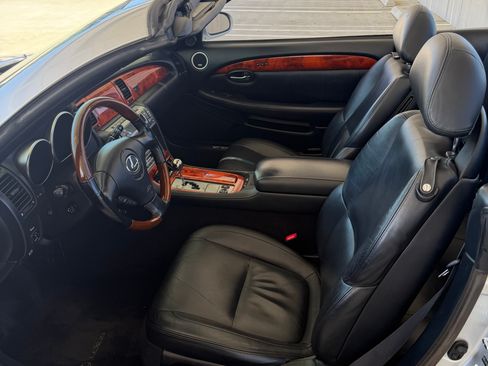 Used 2006 Lexus SC 430 Convertible RWD image 8