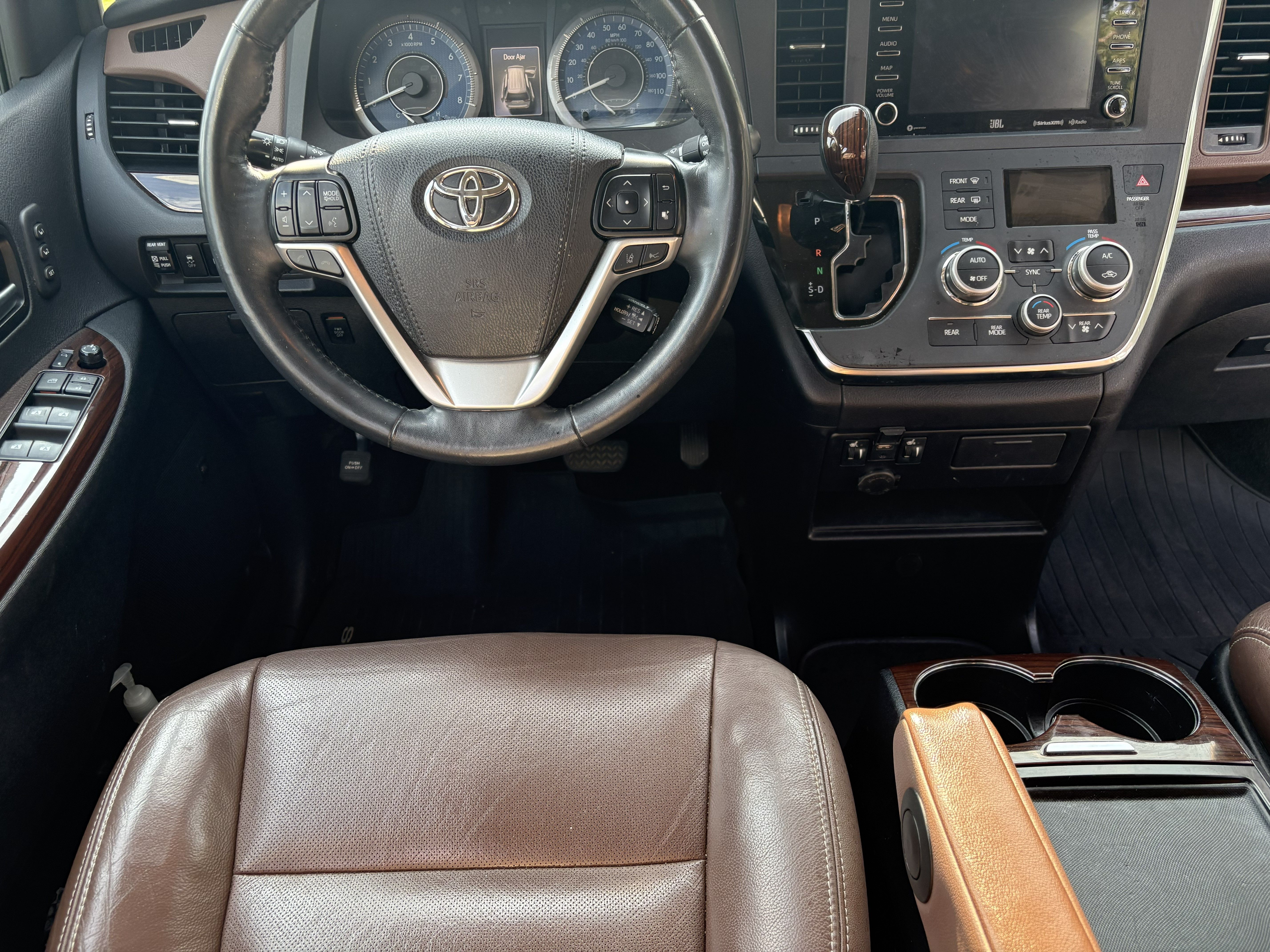 Used 2019 Toyota Sienna Limited AWD/4WD image 8