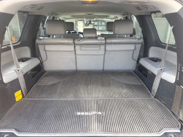 Used 2016 Toyota Sequoia Limited w/ Safety & Convenience Package AWD/4WD image 15