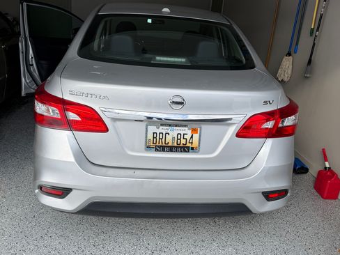 Used 2017 Nissan Sentra SV image 9