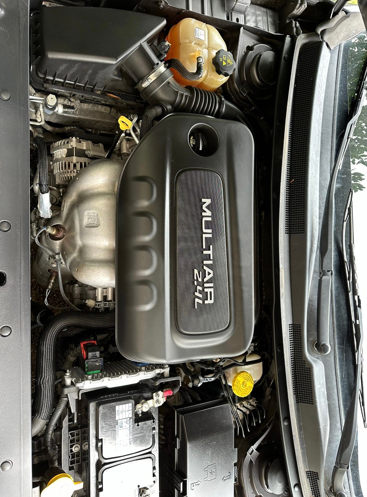 Used 2015 Chrysler 200 S FWD image 9