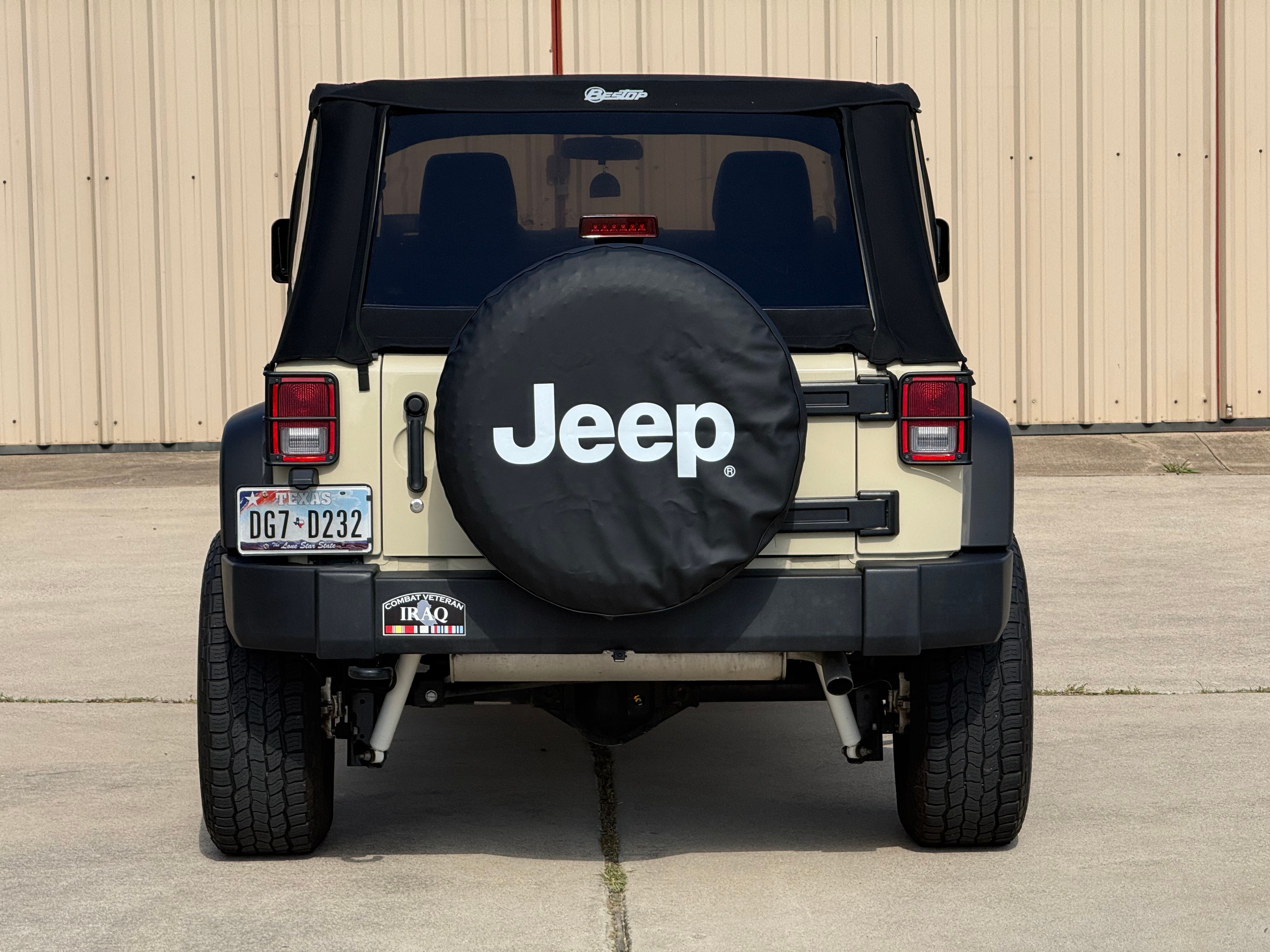 Used 2012 Jeep Wrangler Unlimited Sport AWD/4WD image 8