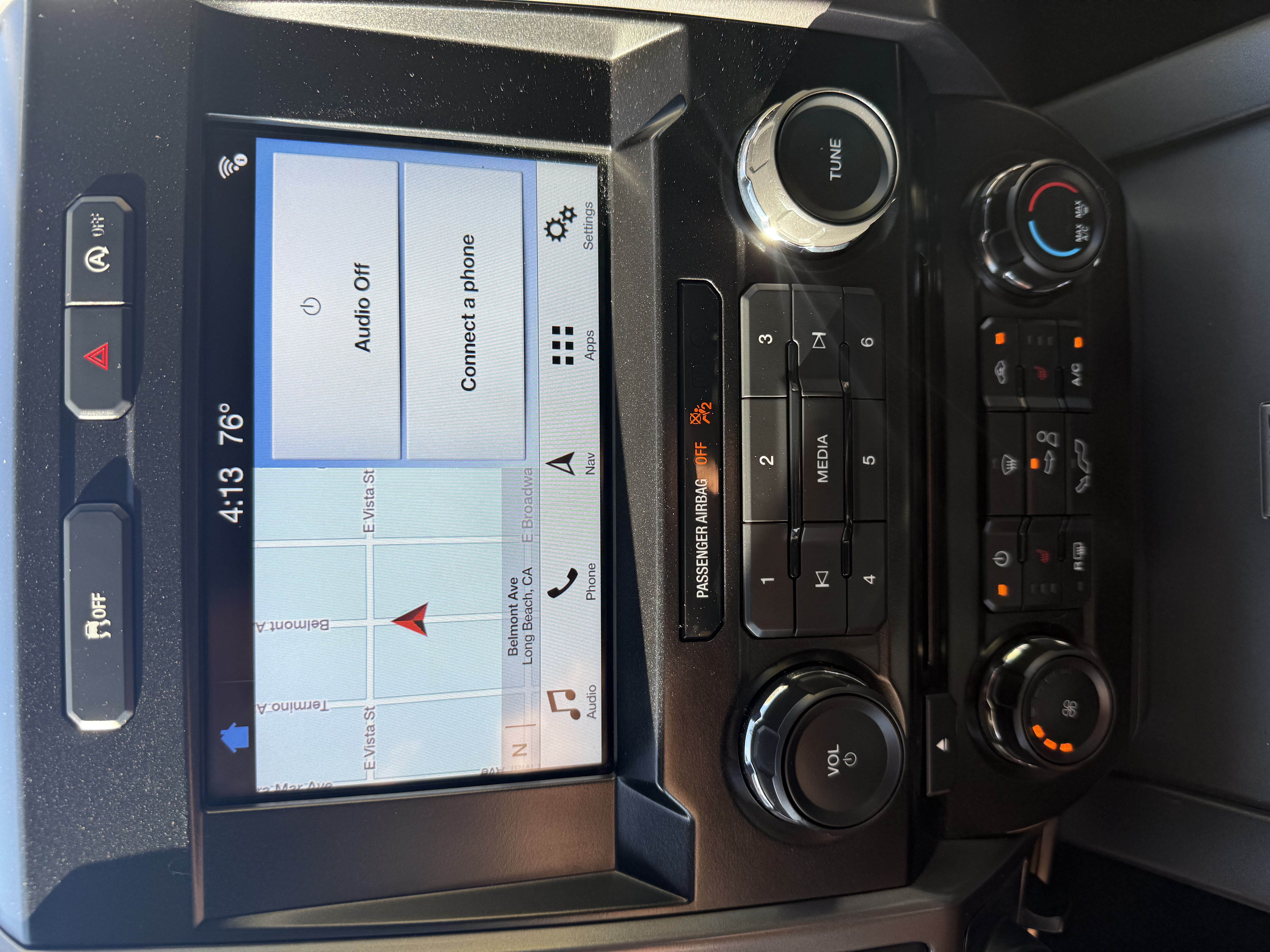 Used 2017 Ford F150 XLT w/ Equipment Group 302A Luxury AWD/4WD image 12