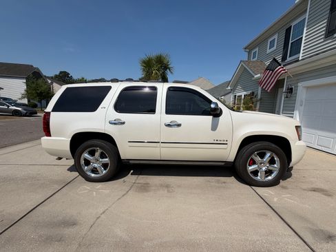 Used 2012 Chevrolet Tahoe LTZ AWD/4WD image 5