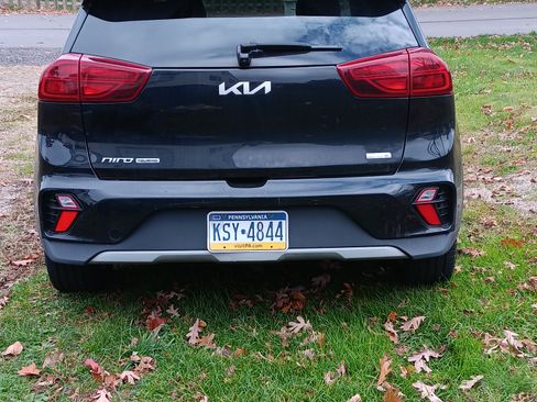 Used 2022 Kia Niro Touring Special Edition image 4