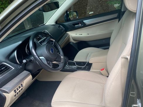 Used 2018 Subaru Outback 2.5i Premium AWD/4WD image 6