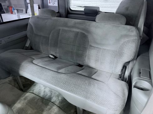 Used 1995 Chevrolet Tahoe 4WD 2-Door image 14