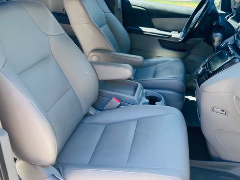 Used 2016 Honda Odyssey EX-L image 9
