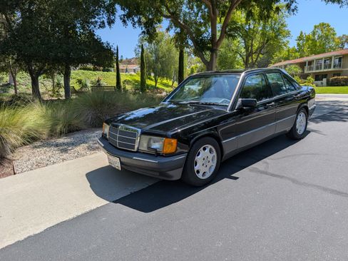 Used 1993 Mercedes-Benz 190 E 2.6 image 1