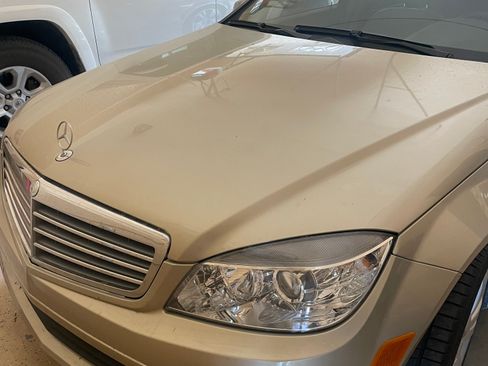 Used 2010 Mercedes-Benz C 300 4MATIC Sedan image 1
