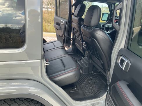 Used 2021 Jeep Wrangler Unlimited Rubicon image 5