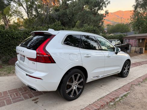 Used 2021 Volvo XC60 T5 Inscription w/ Protection Package Premier image 4