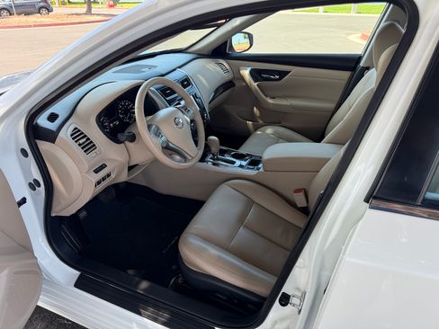 Used 2015 Nissan Altima 2.5 SL w/ Technology Package image 9