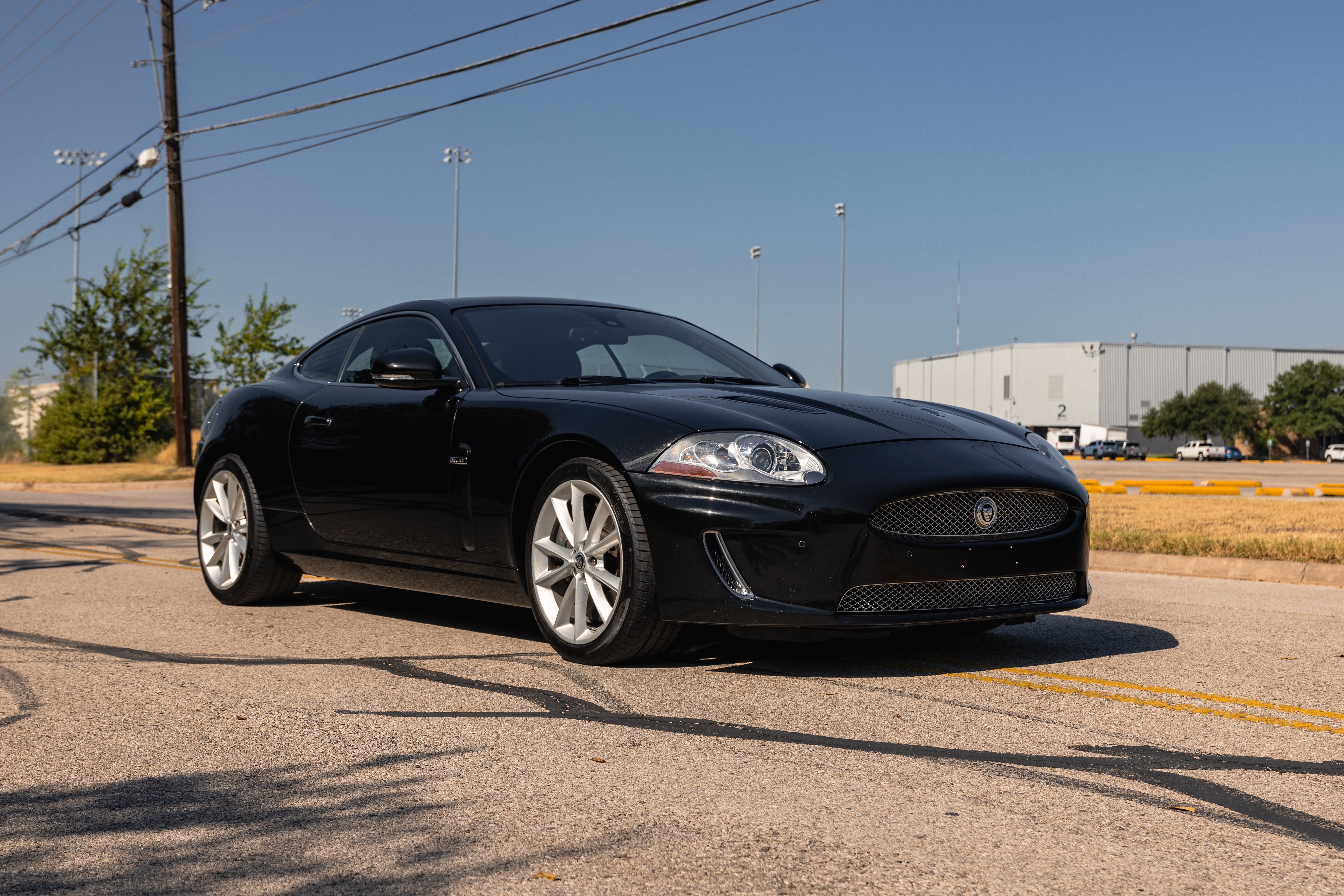 Used 2011 Jaguar XK R RWD image 4
