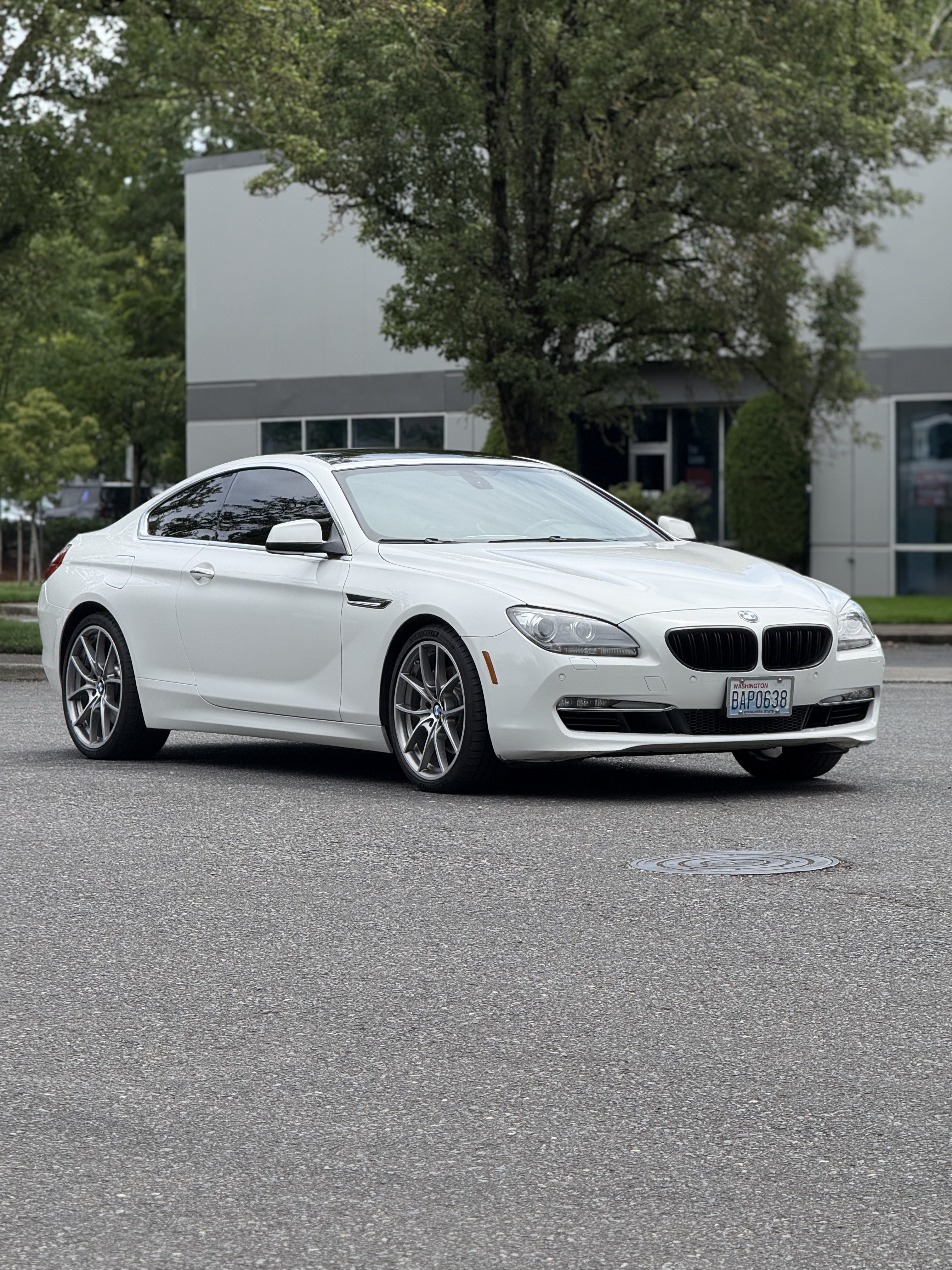 Used 2012 BMW 650i Coupe RWD image 1
