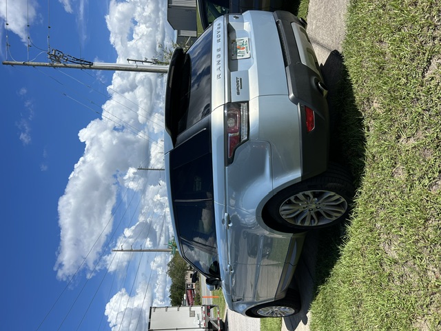 Used 2015 Land Rover Range Rover Sport HSE AWD/4WD image 9