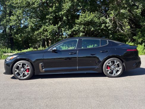 Used 2018 Kia Stinger GT2 AWD/4WD image 8