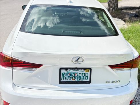 Used 2020 Lexus IS 300 w/ Accessory Package RWD image 4