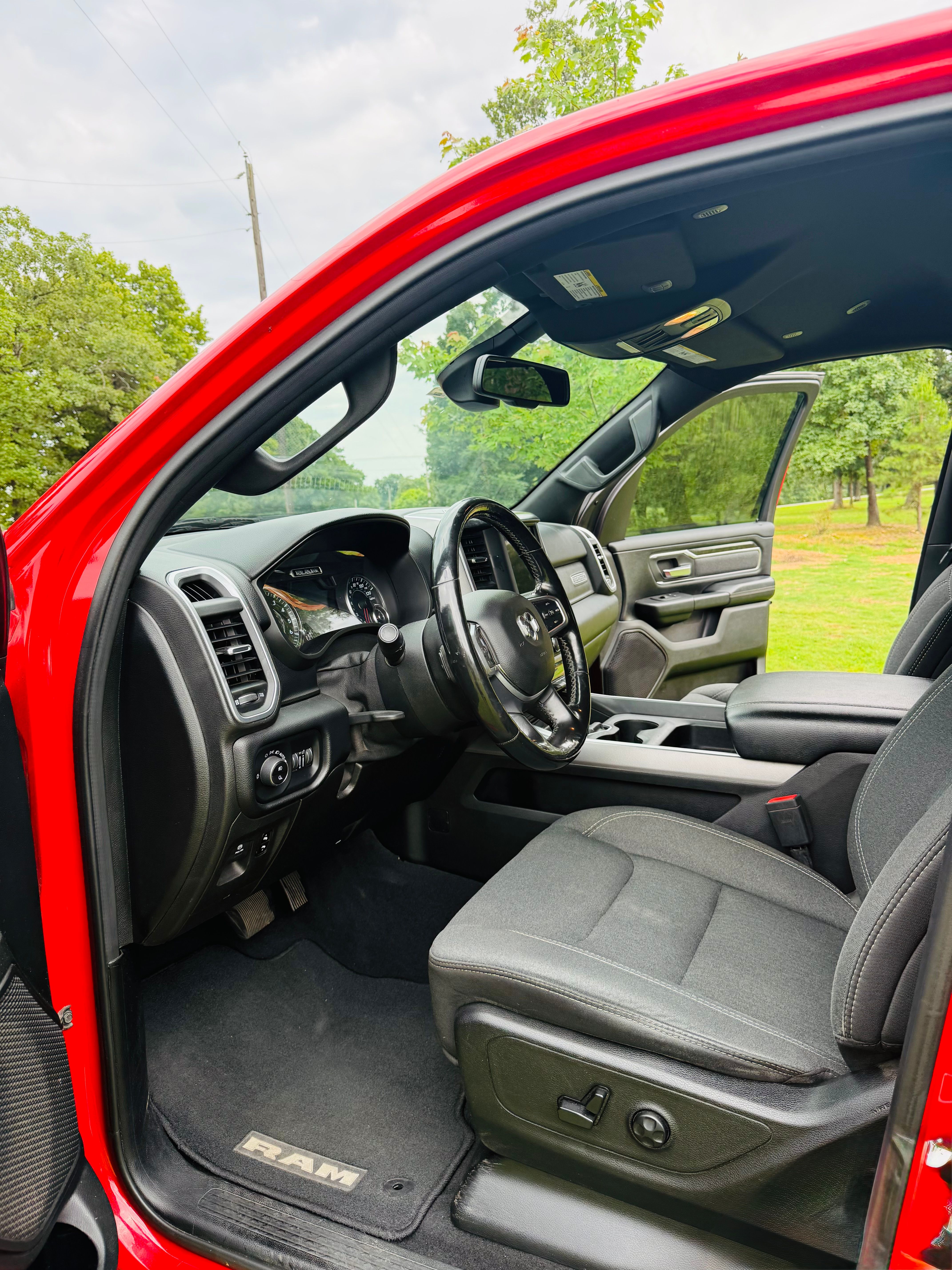 Used 2019 RAM 1500 Big Horn AWD/4WD image 8